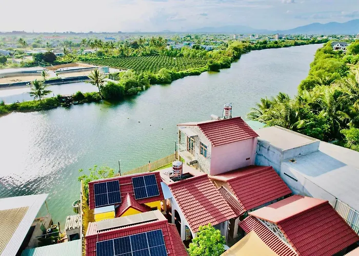 Khách sạn hẻo lánh Phú Mỹ *