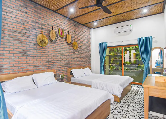 Khách sạn hẻo lánh Phú Mỹ *