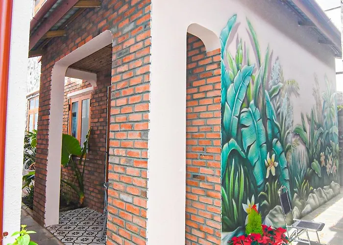 Khách sạn hẻo lánh Phú Mỹ *